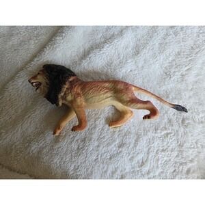 Safari Lion by Lucky Star Ko Motu Beast Plastic Figure Toy